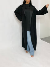 Charger l&#39;image dans la galerie, Kimono oversize en crêpe à col à revers en soie