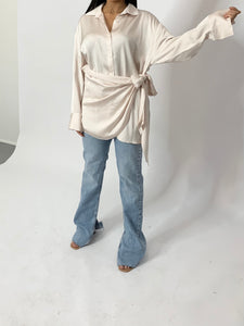 Chemise oversize coupe portefeuille en crêpe de soie - Nude